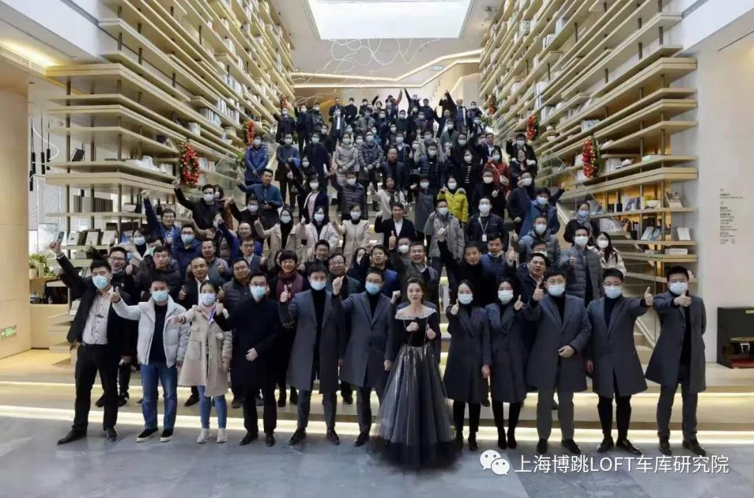 河源全国一百多人在华侨城汉口道6号参观研讨LOFT专利车库技术！